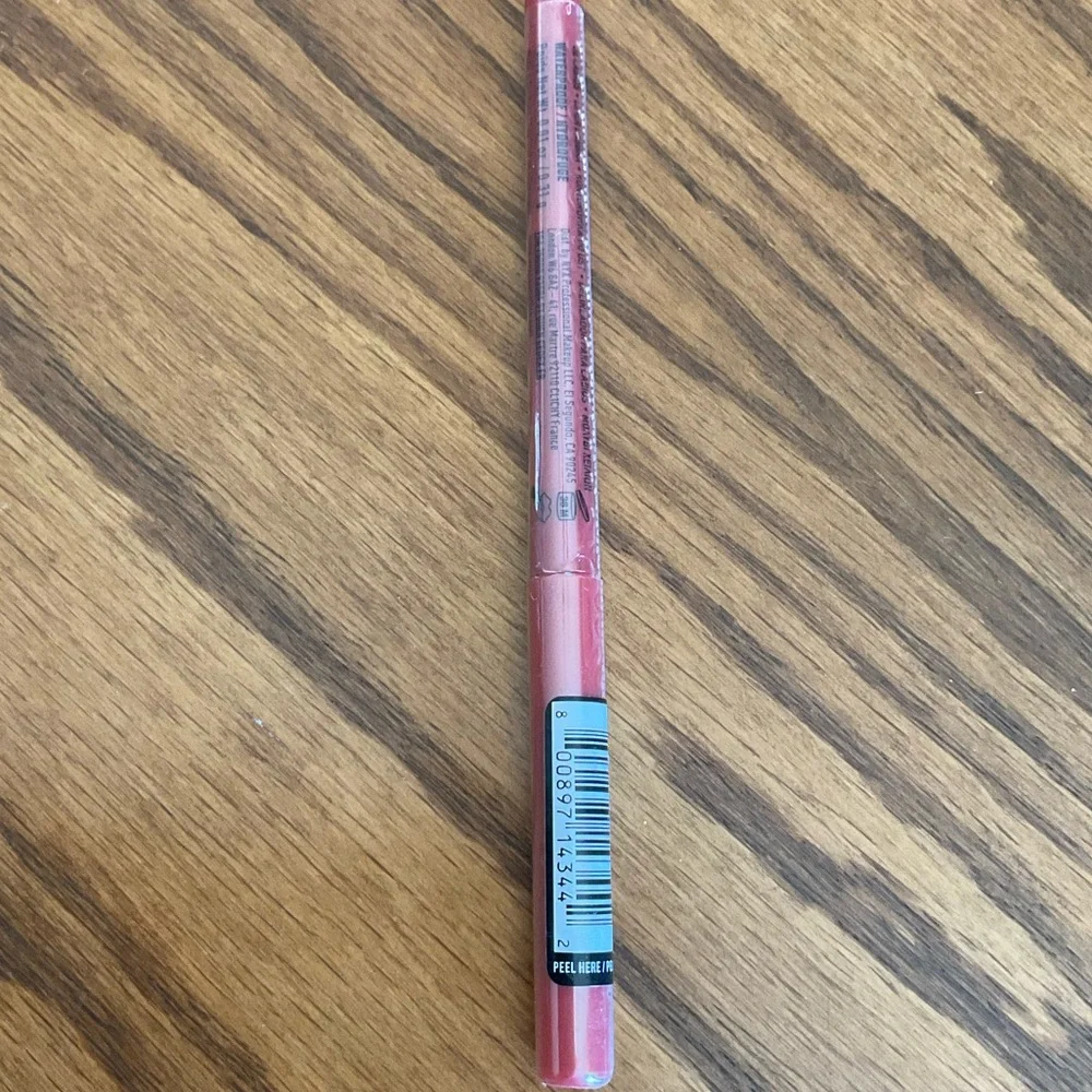 New In Package, NYX Retractable Lip Liner